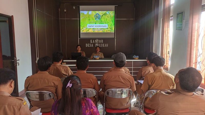 Rapat Koordinasi Bulanan di Kantor Desa Pulukan